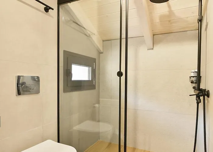 Eveline - Seaview & Short Walk To The Apartment